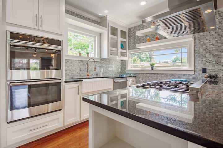 Hire kitchen refurbishment & appliances contractors in Albert Lea, Minnesota. Our expert fitters do extensions, design & installation.
